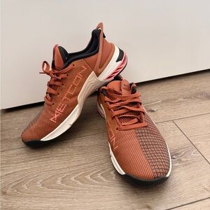 Nike Metcon 8 Flyease